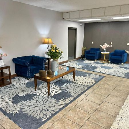 Days Inn By Wyndham Statesboro Bagian luar foto